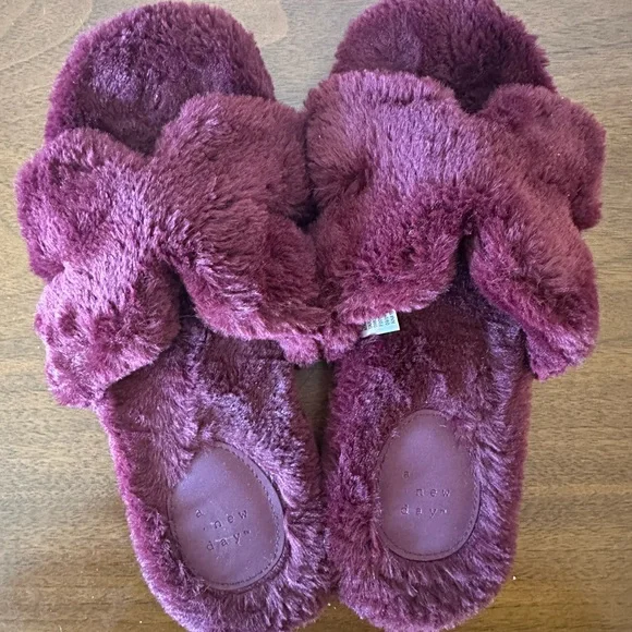 A New Day | Plush Burgundy Slippers - Picture 3 of 6
